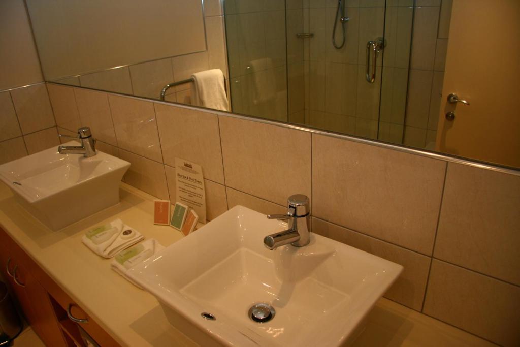 וואנאקה Lakeside Apartments חדר תמונה